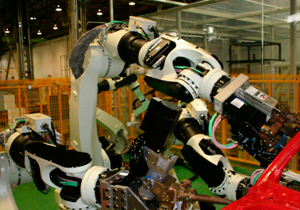 工业机器人产业受热捧 控制器将迎新一轮增长高潮